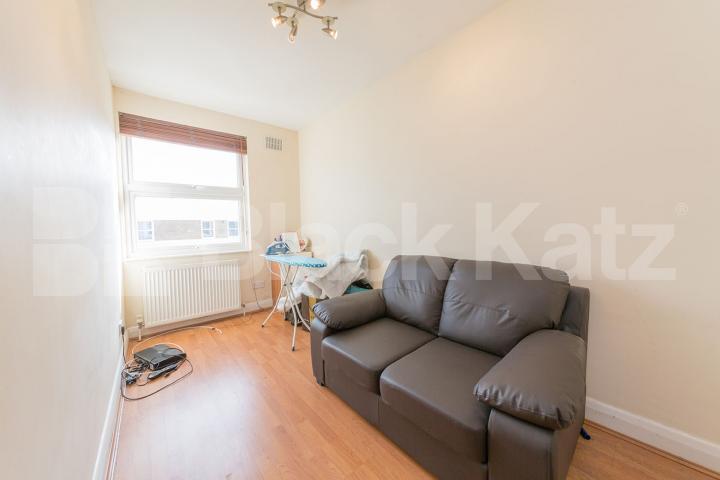 A modern two double bedroom flat set on the top floor of period building Hercules Street, Holloway 